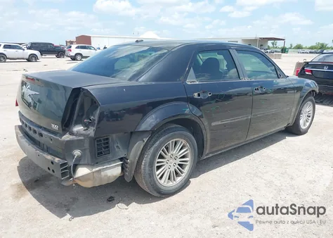 2010 Chrysler 300 Touring/Signature Series/Executive Series z USA, uszkodzony, nr VIN 2C3CA5CVXAH182774